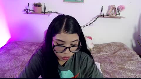 Snapshot of amberjeong chatting on 01-14-25, 02:50 Amber Jeong online show from 01-14-25, 02:50