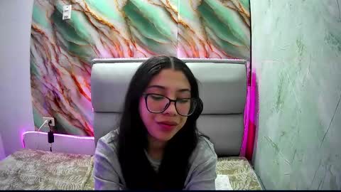 Snapshot of amberjeong chatting on 01-29-25, 11:04 Amber Jeong online show from 01-29-25, 11:04