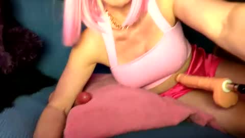 Snapshot of amberloves2write chatting on 03-11-25, 04:43 Amberloves2write aka AmberMyBelle online show from 03-11-25, 04:43