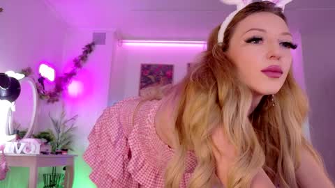 ambermilana online show from 03-30-26, 05:41