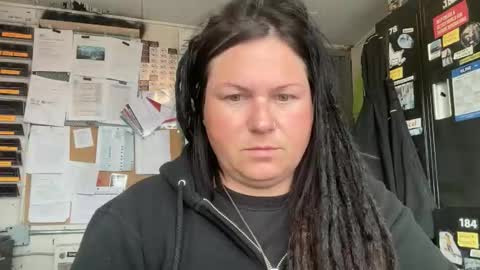 ambermoss7 online show from 04-22-26, 05:47