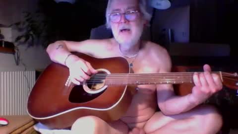 Snapshot of amberr11 chatting on 01-06-26, 12:03 Amberr11 online show from 01-06-26, 12:03