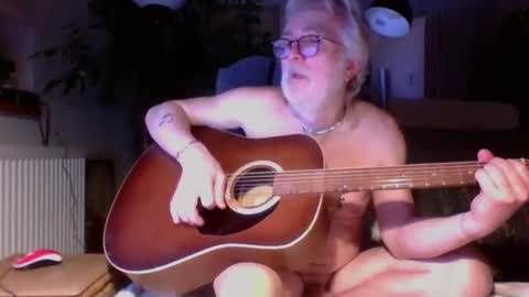 Snapshot of amberr11 chatting on 01-07-26, 12:13 Amberr11 online show from 01-07-26, 12:13