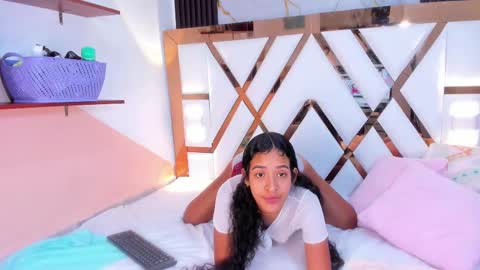 Snapshot of amberr_sweett chatting on 02-28-25, 06:52 Amber online show from 02-28-25, 06:52