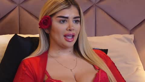 Amberseyes online show from 02-14-25, 11:42