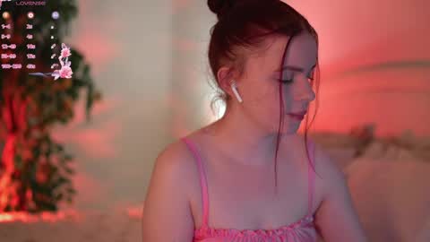 Snapshot of ambershoney chatting on 05-08-26, 10:15 Amber online show from 05-08-26, 10:15