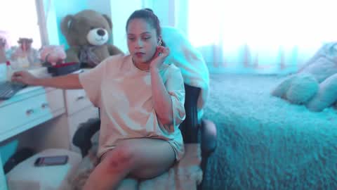 Amber  online show from 02-18-25, 04:37