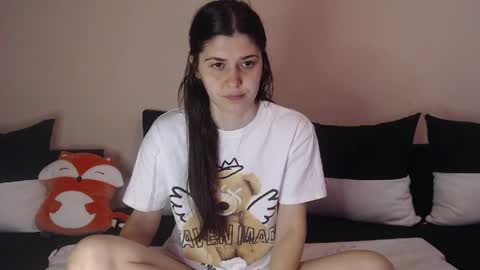 Snapshot of ambersweetiee chatting on 03-31-26, 06:03 Amber online show from 03-31-26, 06:03