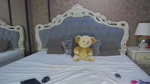 Snapshot of amberwilliamx chatting on 01-04-25, 09:21 Ella online show from 01-04-25, 09:21
