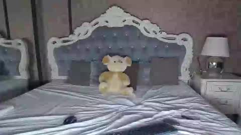 Snapshot of amberwilliamx chatting on 10-04-25, 06:44 Ella online show from 10-04-25, 06:44