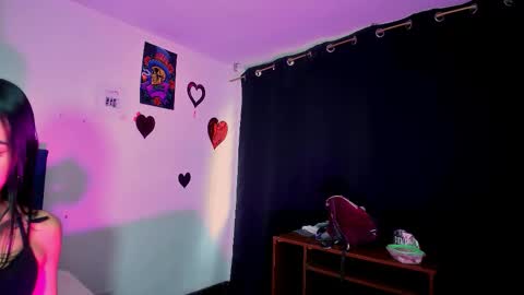 Snapshot of amberx_sweet chatting on 09-17-25, 09:05 Amber online show from 09-17-25, 09:05