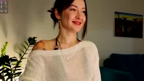 Snapshot of ambientmoon chatting on 02-11-26, 02:44 Moon inst 4mbientmoon online show from 02-11-26, 02:44