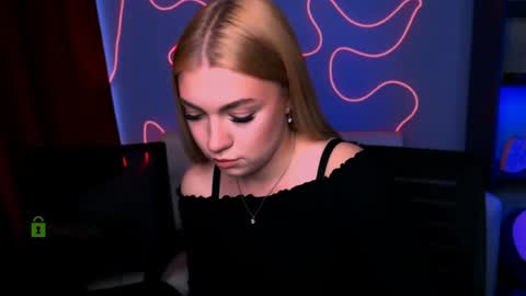 Snapshot of amelaya chatting on 05-11-26, 02:45 amelaya online show from 05-11-26, 02:45