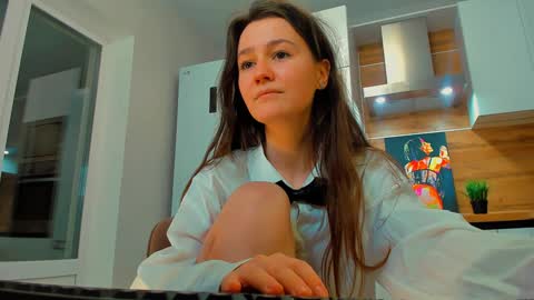 Eileen online show from 01-14-25, 04:08