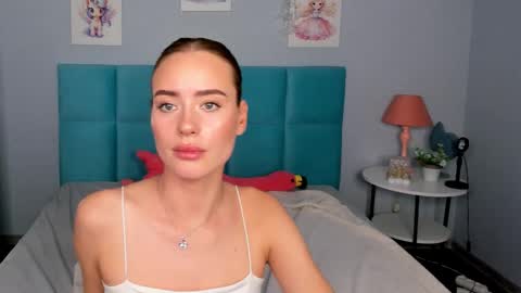 Snapshot of ameli_povilainn chatting on 09-15-25, 10:48 Ameli online show from 09-15-25, 10:48