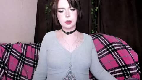 Amelia online show from 05-17-26, 08:27