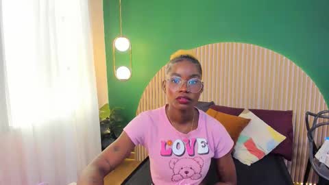 Amelia Adams online show from 11-14-25, 07:12