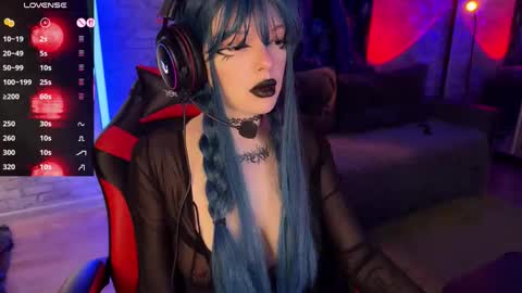 Amelia Aley  online show from 10-09-25, 09:07