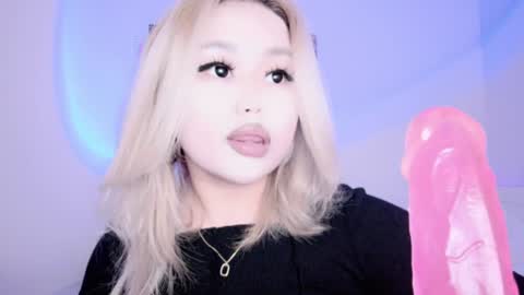 Snapshot of amelia_sunlight chatting on 12-04-24, 05:05 Amelia online show from 12-04-24, 05:05