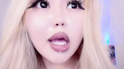 Snapshot of amelia_sunlight chatting on 12-28-24, 11:59 Amelia online show from 12-28-24, 11:59