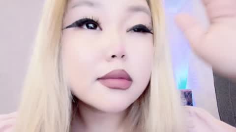 Snapshot of amelia_sunlight chatting on 03-05-25, 12:49 Amelia online show from 03-05-25, 12:49