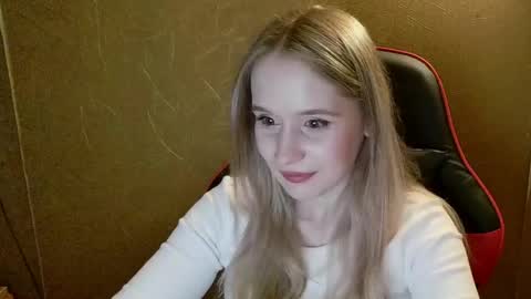 Snapshot of ameliaa333 chatting on 05-23-26, 07:40 Amelia online show from 05-23-26, 07:40