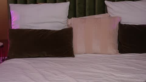 Amelia online show from 02-01-25, 05:49