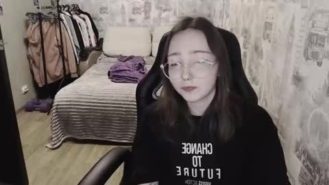 Amelia online show from 12-17-24, 02:33