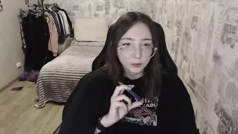 Amelia online show from 12-21-24, 01:42