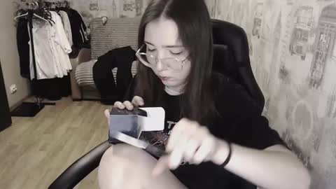 Amelia online show from 02-27-25, 05:58