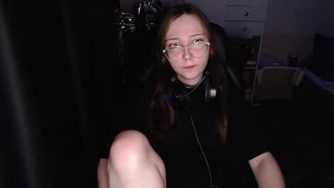 Amelia online show from 12-04-25, 01:59