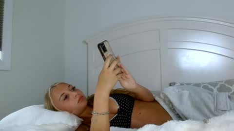 Snapshot of amelialombardi chatting on 05-21-26, 11:12 Amelia Lombardi online show from 05-21-26, 11:12