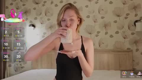 Snapshot of ameliamurrr chatting on 09-11-25, 05:51 Emmy online show from 09-11-25, 05:51