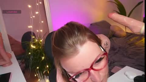 Snapshot of ameliasweety69 chatting on 12-08-24, 07:32 Amelia online show from 12-08-24, 07:32