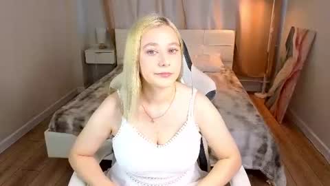 Amelia online show from 07-16-26, 01:11