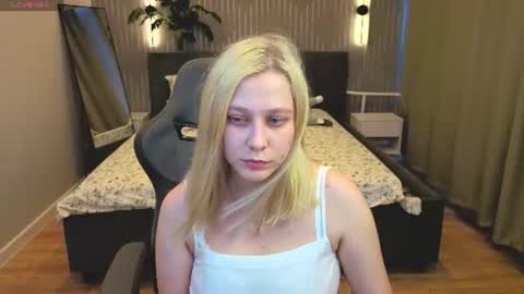 Amelia online show from 07-25-26, 09:18