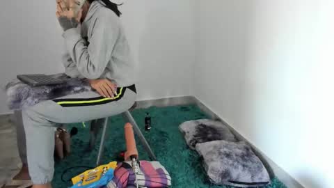Snapshot of amelie_hills chatting on 10-12-25, 09:58 AMELIE online show from 10-12-25, 09:58
