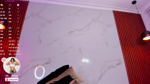 Snapshot of amelie_leigh chatting on 01-29-25, 07:36 Alejandra online show from 01-29-25, 07:36