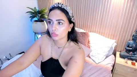 Snapshot of amelie_x chatting on 01-17-25, 04:47 Amelie online show from 01-17-25, 04:47