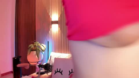 Amelie online show from 05-28-26, 02:14