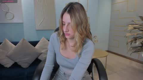 Amelie Graham online show from 12-26-24, 11:21