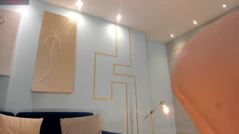 Amelie Graham online show from 12-28-24, 05:25