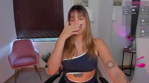 Amelie Graham online show from 04-11-26, 09:30