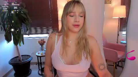 Amelie Graham online show from 06-21-26, 05:04