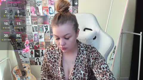 Amelie online show from 05-01-26, 01:43