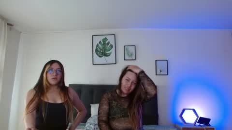 Amelie  online show from 07-30-26, 02:27