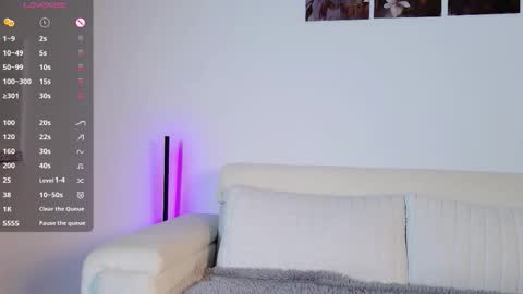 Victoria online show from 12-18-25, 07:42