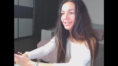 amelinamersi online show from 10-19-25, 03:56