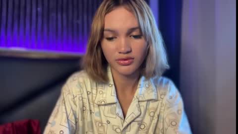 Snapshot of amelinckx chatting on 01-21-25, 05:27 amelinckx online show from 01-21-25, 05:27