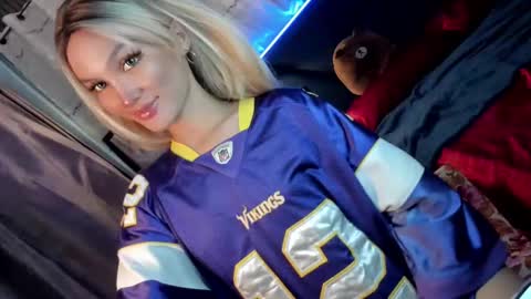 Snapshot of amelinckx chatting on 02-07-25, 07:27 amelinckx online show from 02-07-25, 07:27